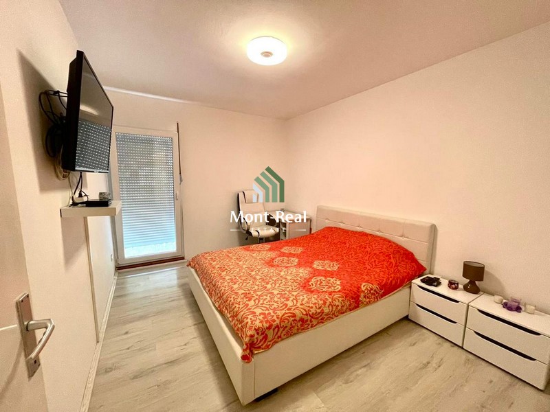 Two bedroom apartment in the center of Budva IS020BD